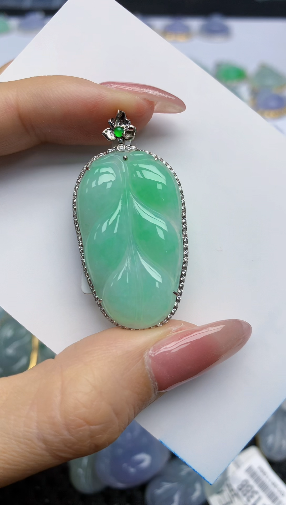 【闪购商品】翡翠挂件18K金镶嵌天然翡翠A货