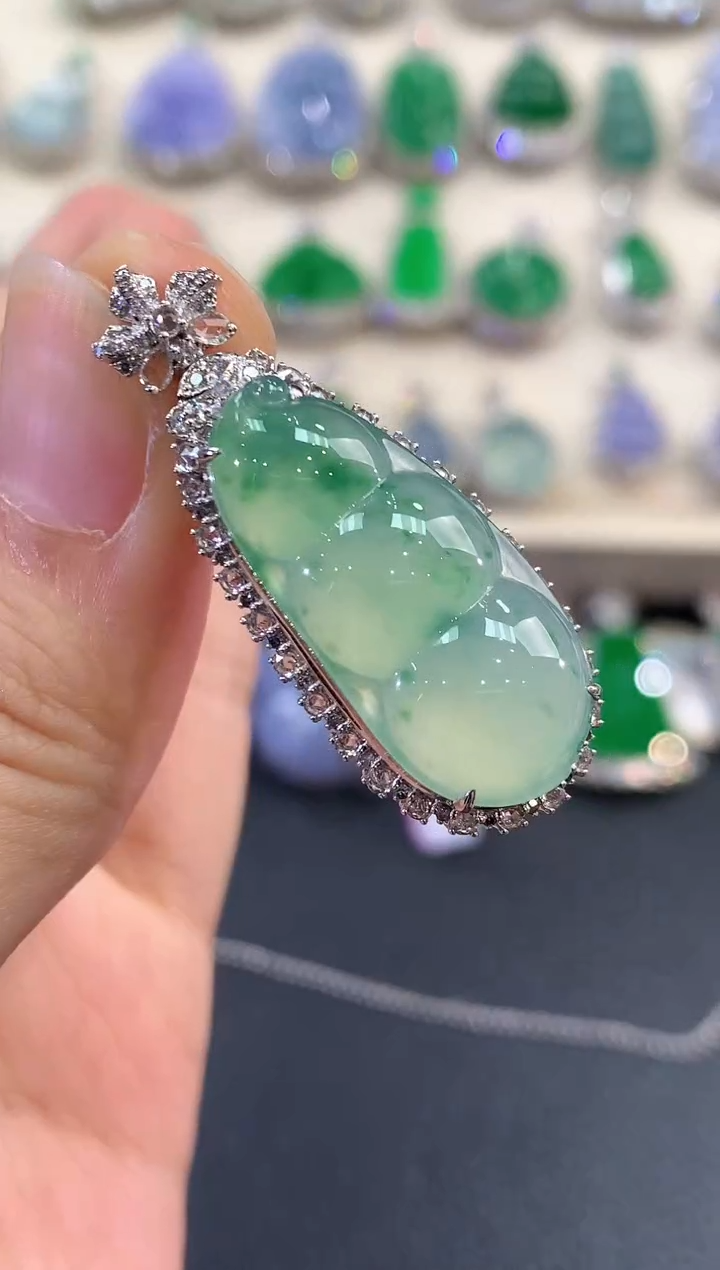 【闪购商品】翡翠吊坠(不含链)18K金镶嵌D29