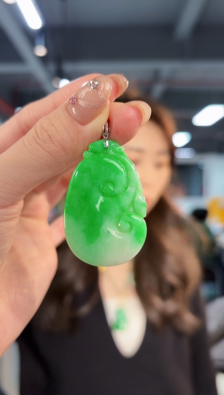 【闪购商品】翡翠吊坠(不含链)18K金镶嵌 缅料A货/支持复检/一件