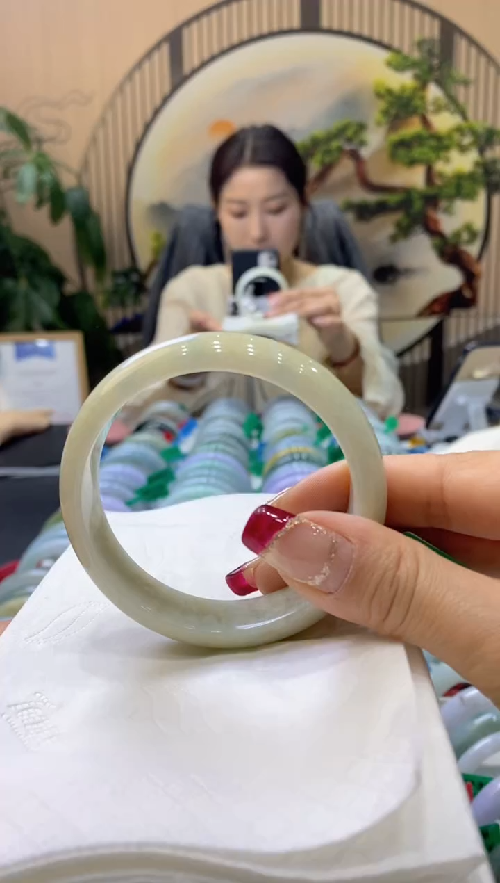 【闪购商品】翡翠手镯未镶嵌99900780