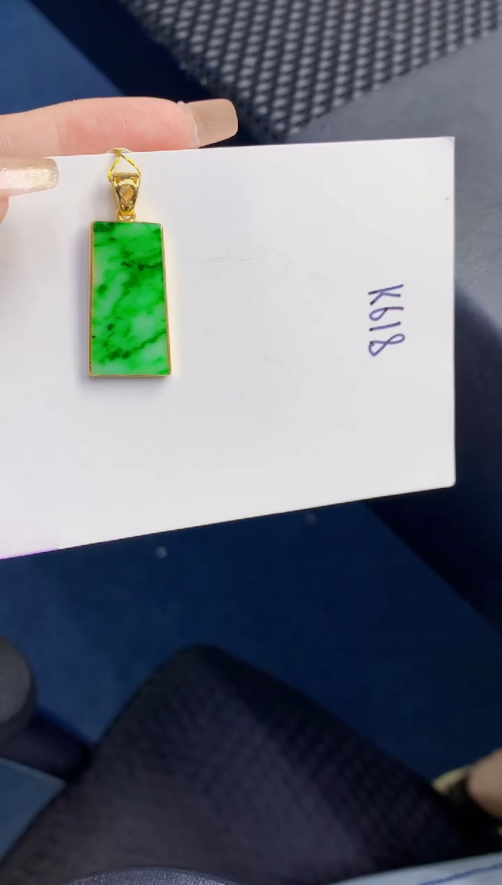 颈饰未镶嵌翡翠缅甸天然翡翠A货