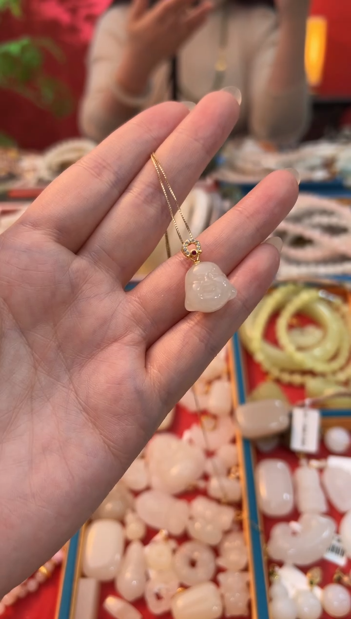 【闪购商品】和田玉吊坠未镶嵌藕粉佛头