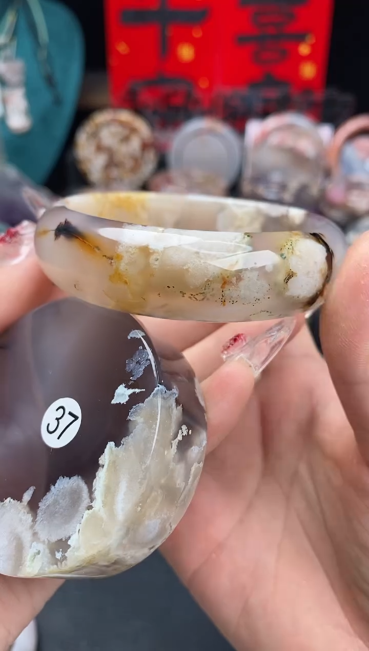 【闪购商品】石英质玉手镯（圆镯）未镶嵌60