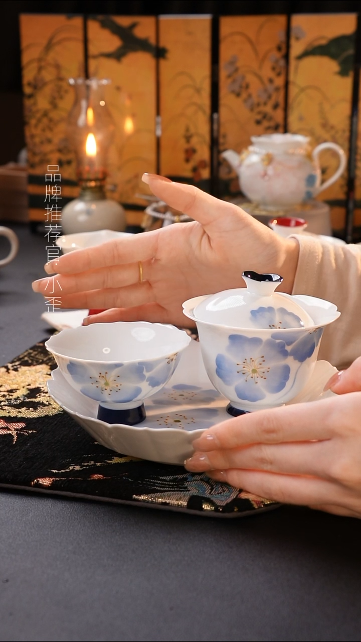 墨己哈哈哈哈哈哈哈哈哈