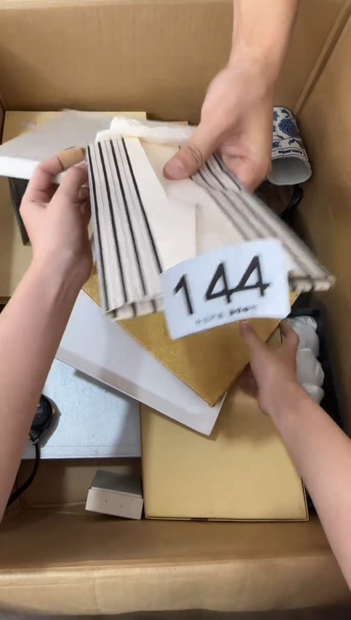 瓷片夏****风144...中古产品谨慎参拍