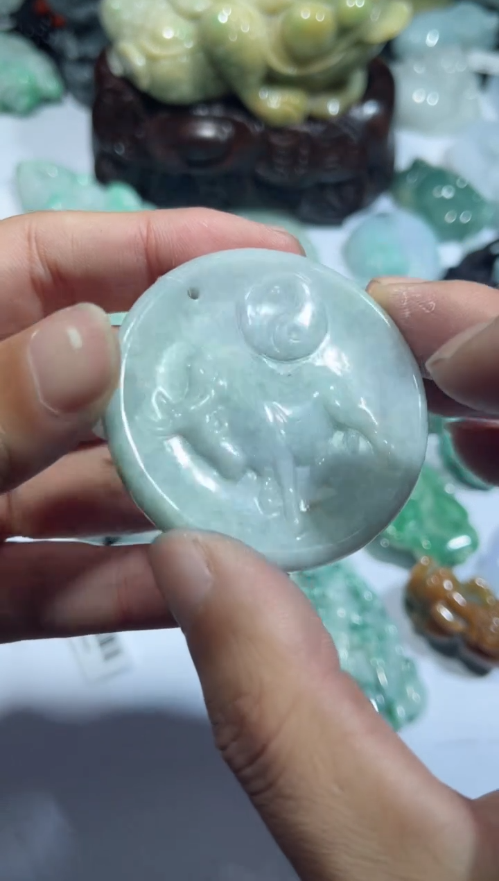 【闪购商品】翡翠颈饰未镶嵌00010458