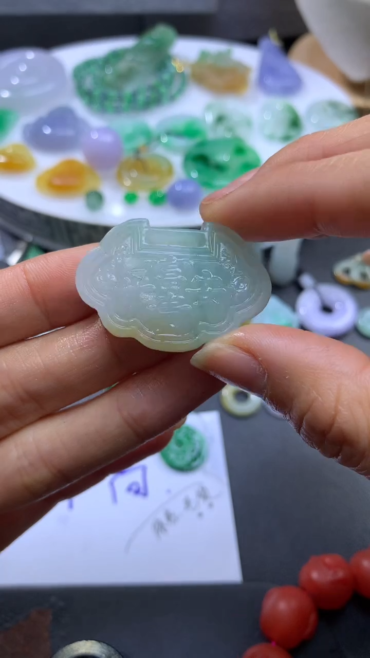 【闪购商品】定制翡翠未镶嵌翡翠