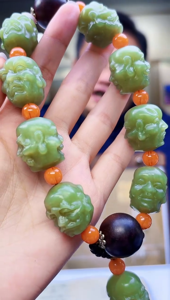 定制和田玉玉届匠心天然和田玉（拍一发一）