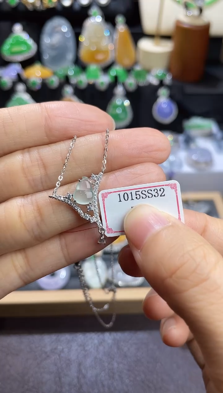 吊坠(赠链)银S925镶嵌翡翠1015SS32