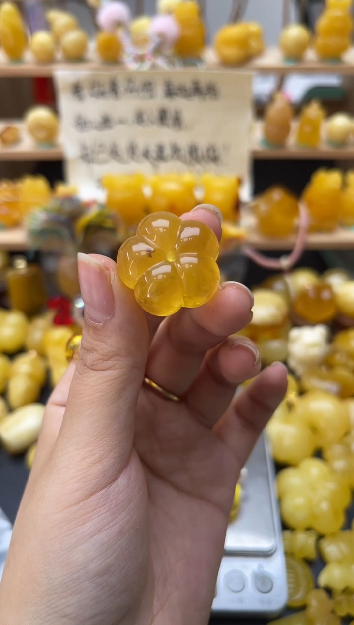 琥珀未镶嵌珠宝奇石051琥珀蜜蜡微瑕