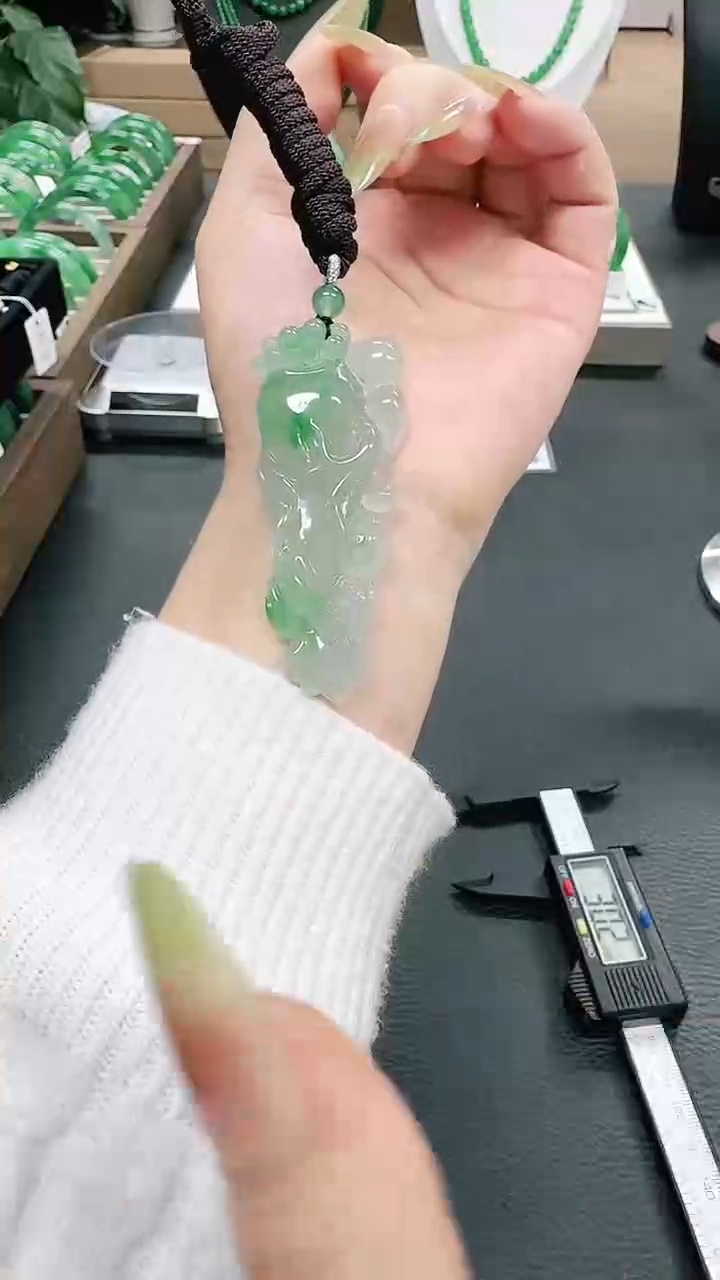 未镶嵌1石英质玉（非洲翠）/9970