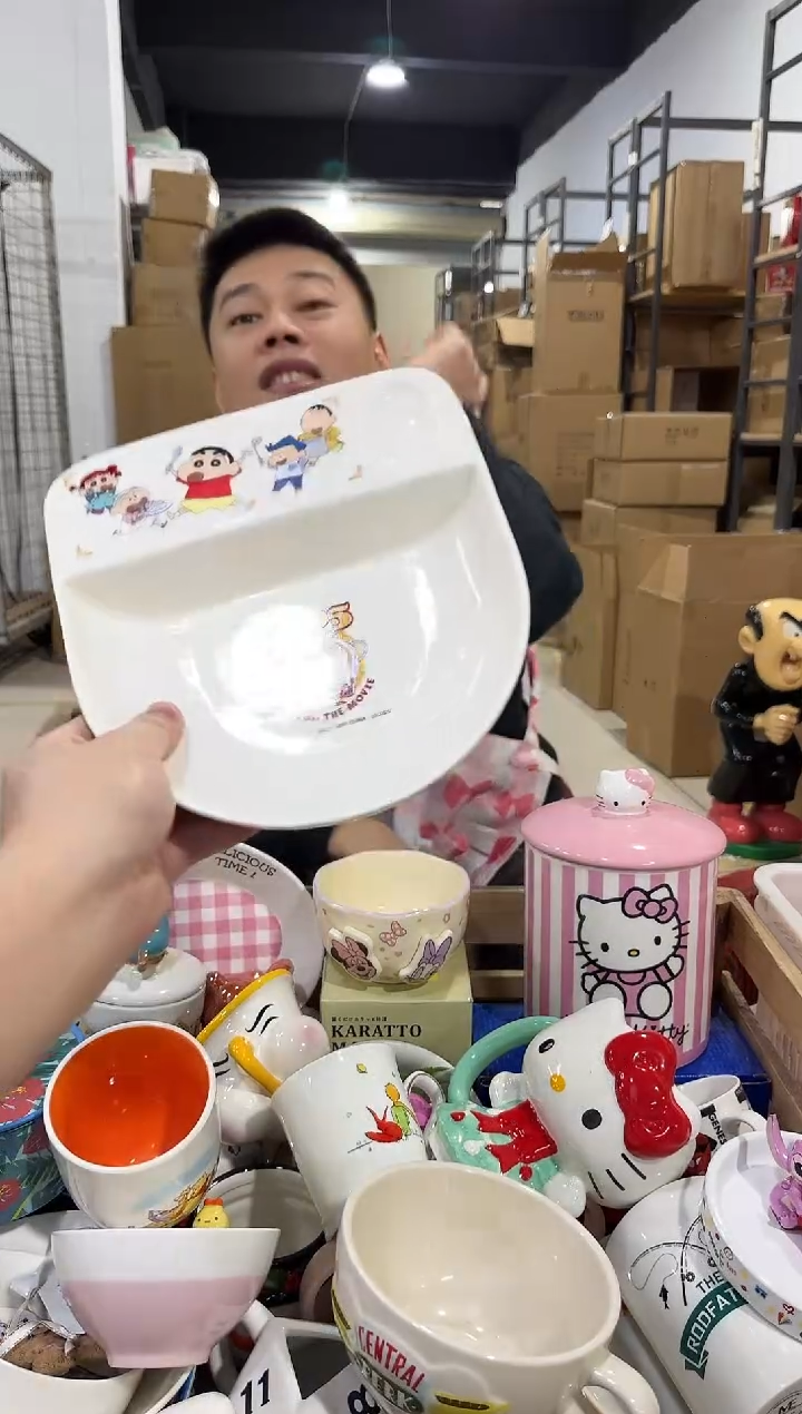 瓷片A款蜡笔小新饺子盘