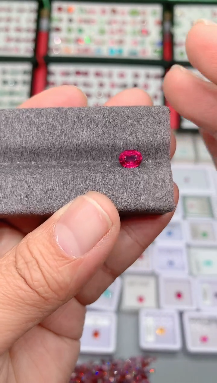 【闪购商品】碧玺裸石未镶嵌0.86ct卢比来