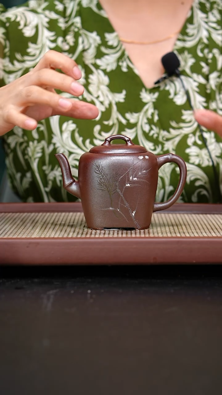 茶壶紫砂红皮龙柴烧四方壶泥绘