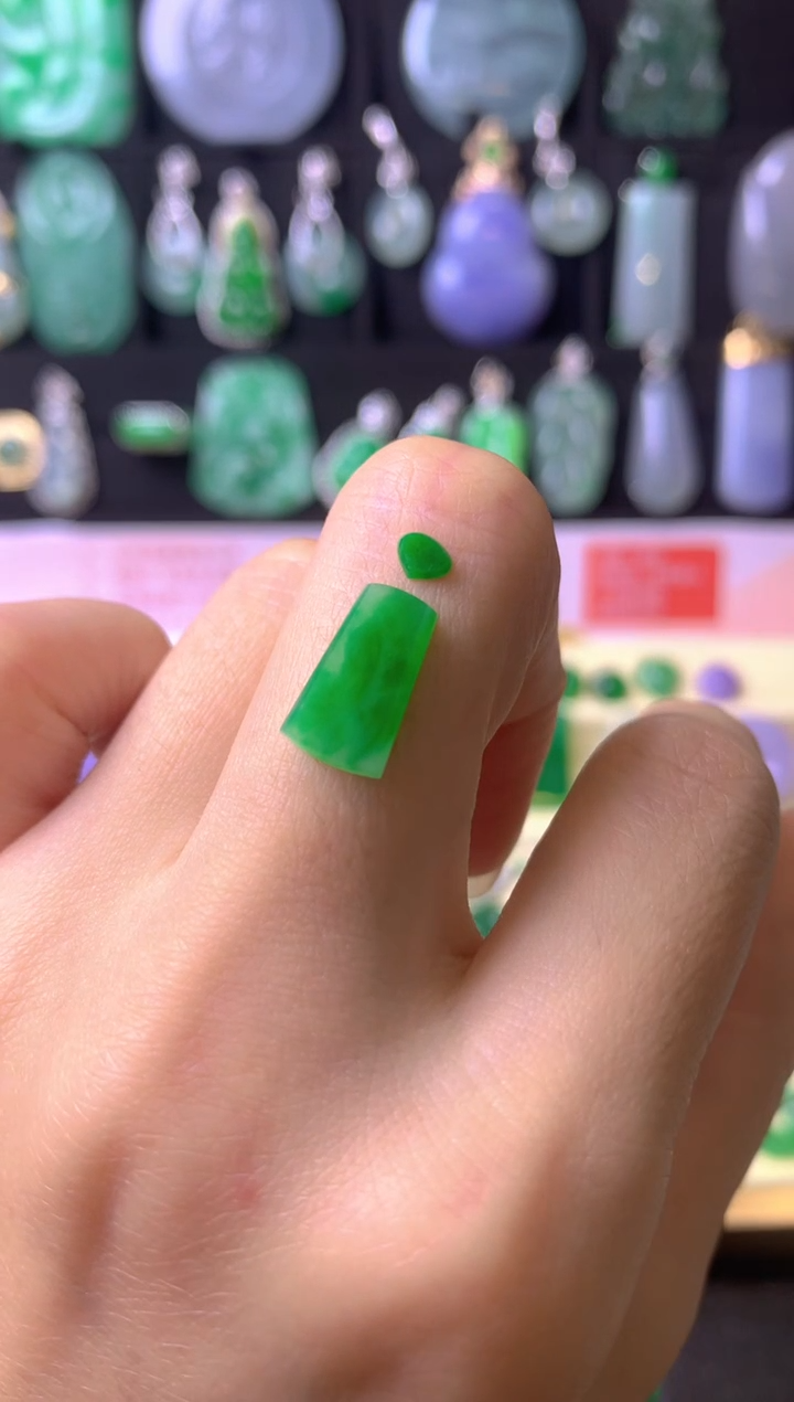 定制翡翠未镶嵌1裸玉（客户意向镶嵌）