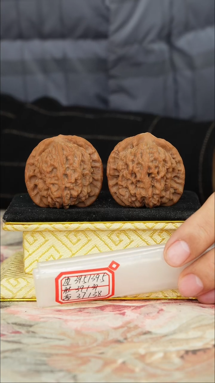 【闪购商品】文玩核桃把件非嫁接马老四