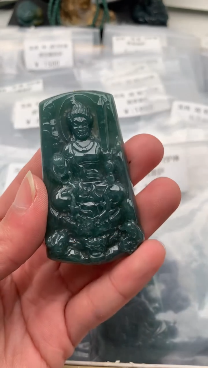 【闪购商品】翡翠颈饰未镶嵌不动明王【品质一般介意慎拍】