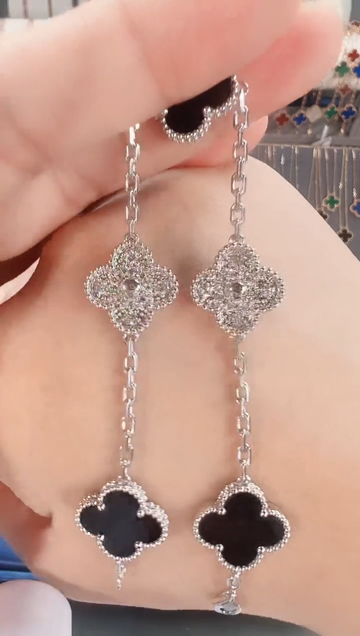 【闪购商品】钻石手链18K金镶嵌18k黑白熊猫手链