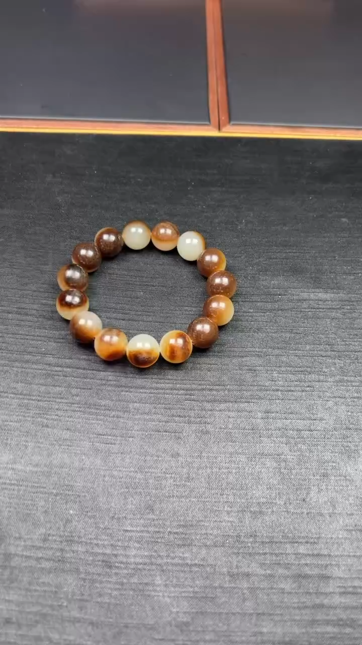 【闪购商品】和田玉手串未镶嵌且末金山微色差卡14