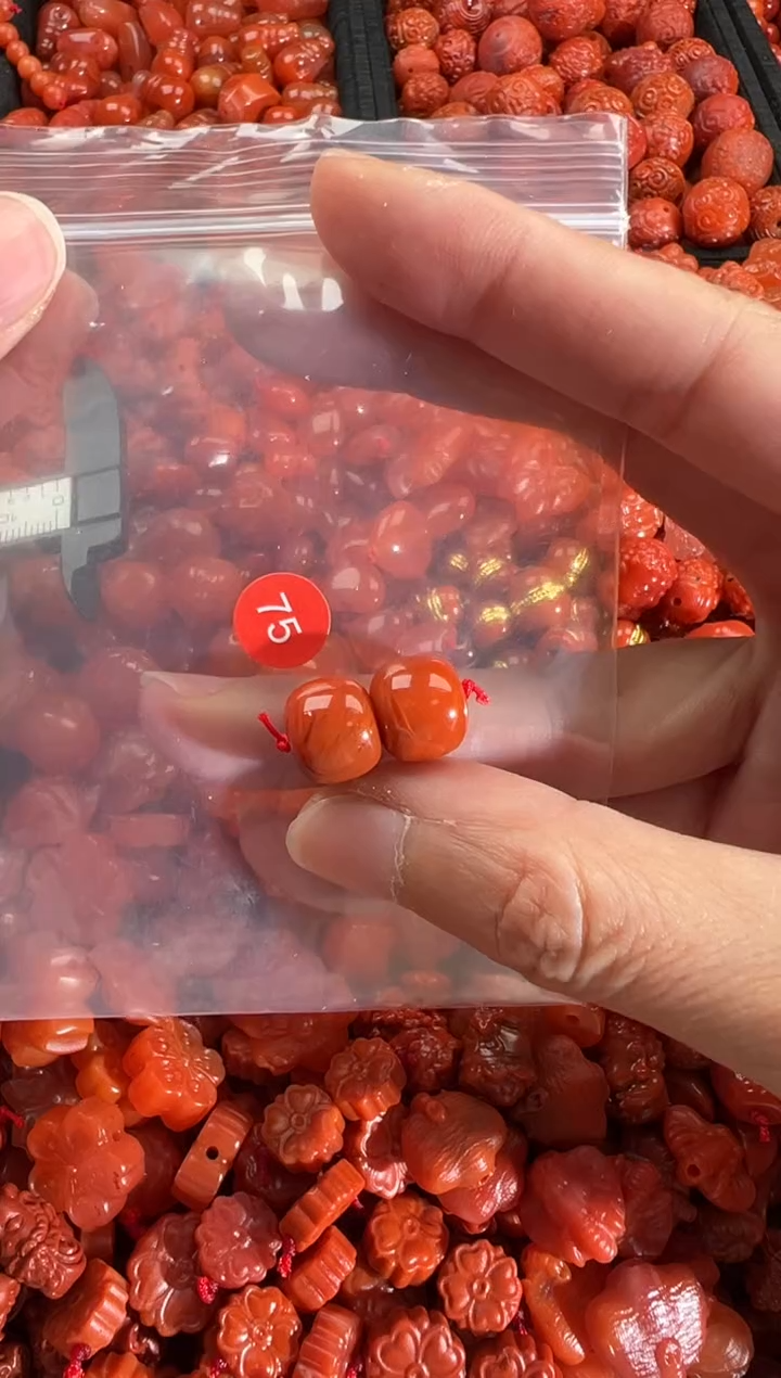 【闪购商品】南红玛瑙颈饰未镶嵌1