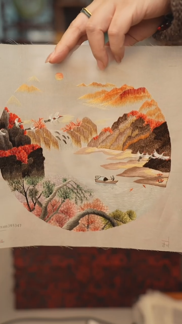 扇子村**冬精品绣片20乘30 