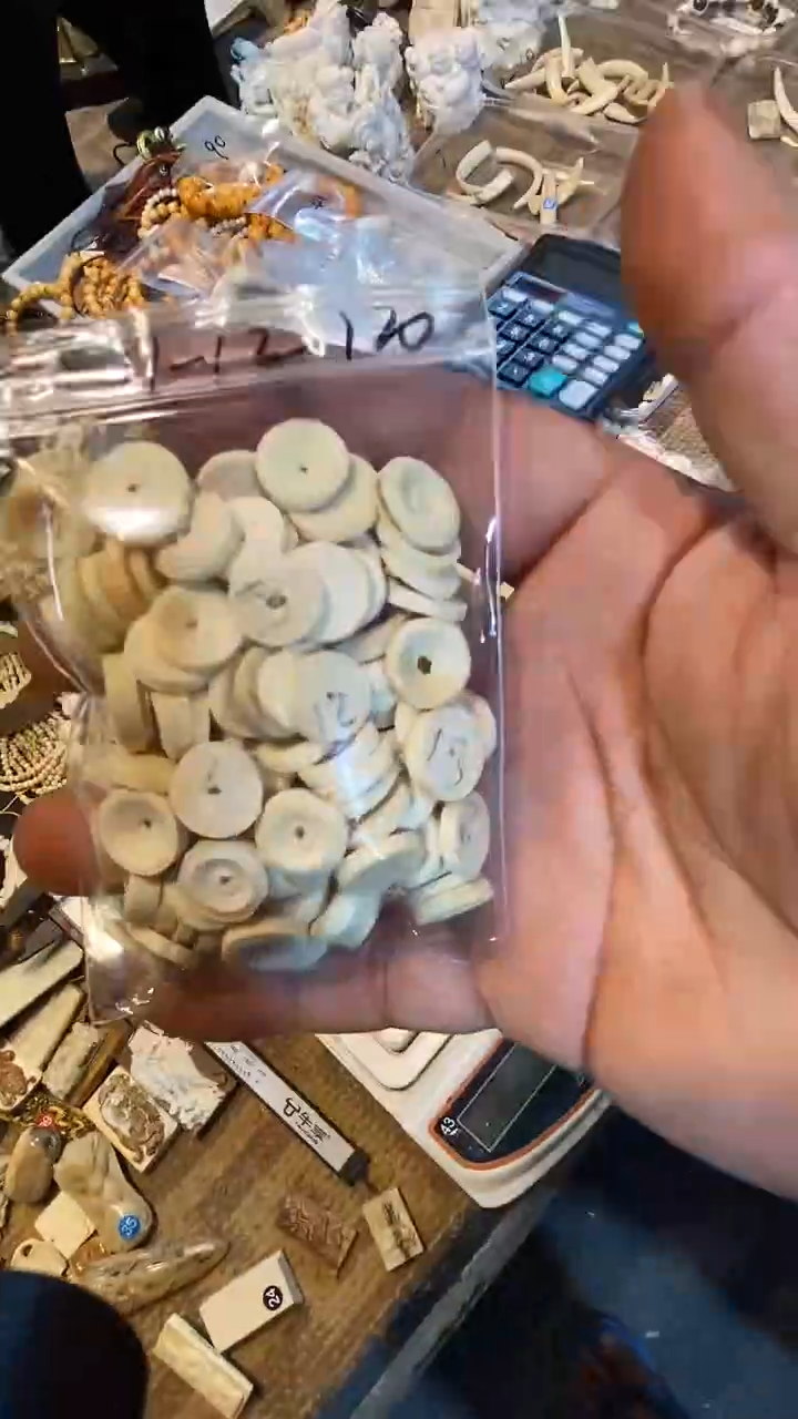 泥塑小把玩件摆件