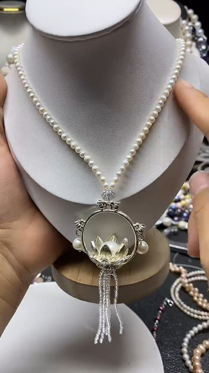 颈饰未镶嵌淡水珍珠多人