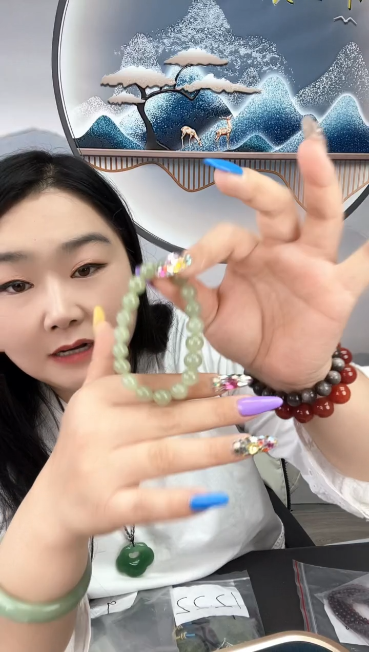 颈饰未镶嵌和田玉和田玉葡萄肉手串