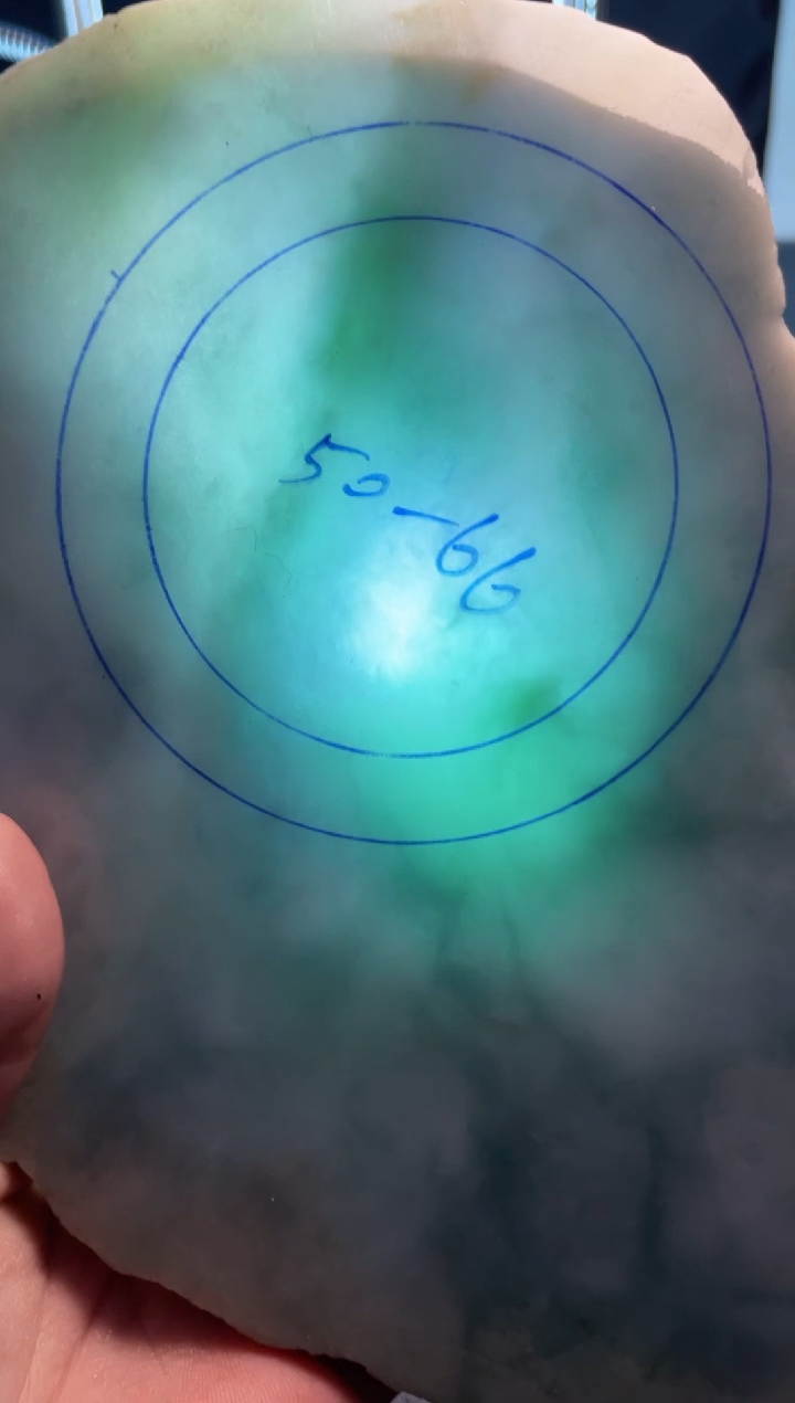 未镶嵌翡翠定制翡翠**翡翠