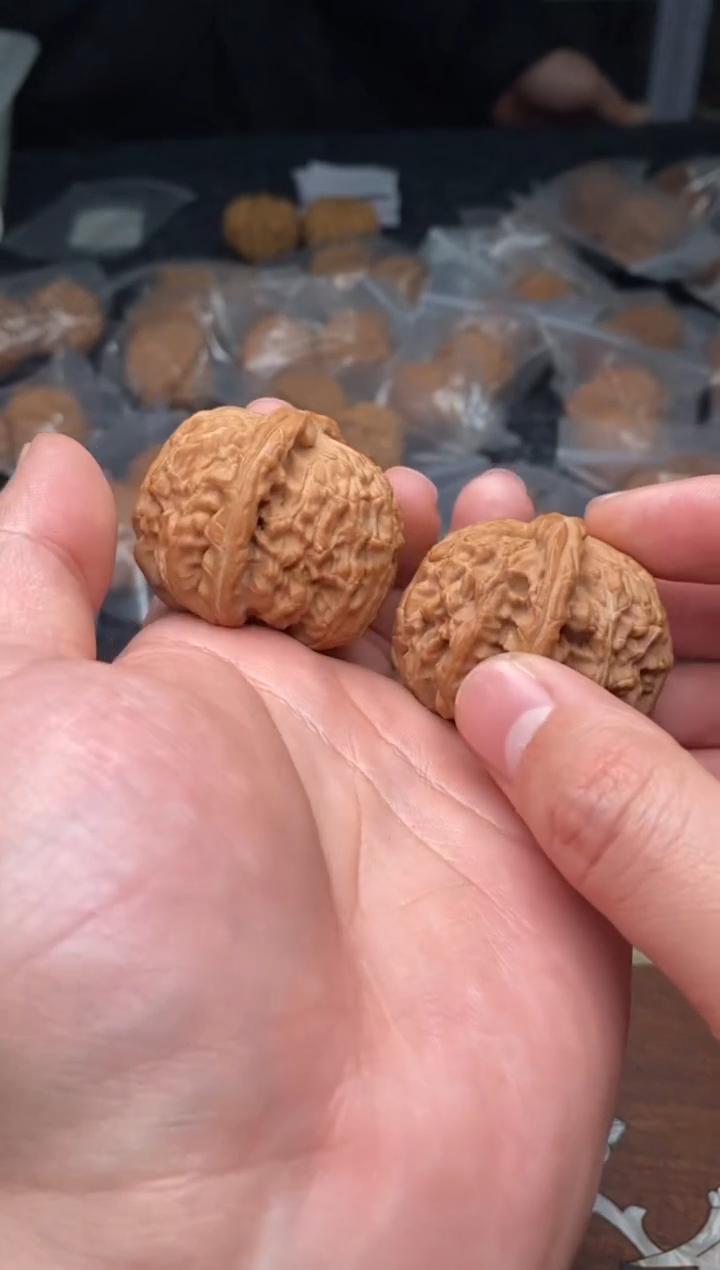 【闪购商品】文玩核桃把件G92号46尺白狮子