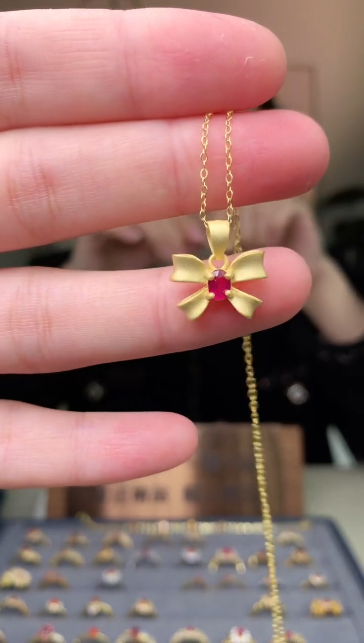 【闪购商品】红宝石颈饰银S925镶嵌吊坠