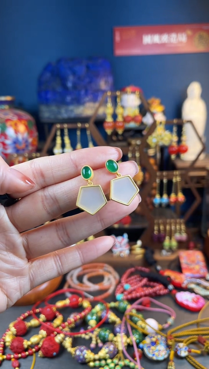 【闪购商品】五芒星珐琅景泰蓝耳钉