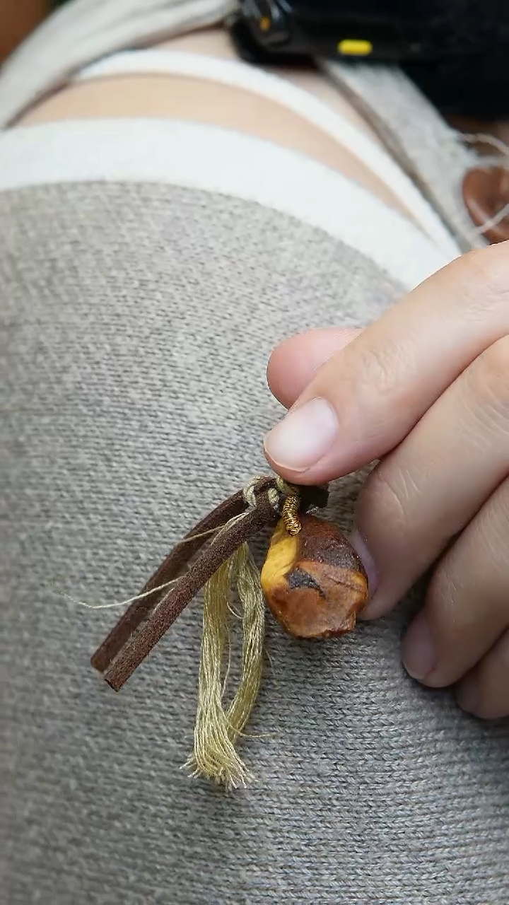 【闪购商品】蜜蜡裸石未镶嵌原石