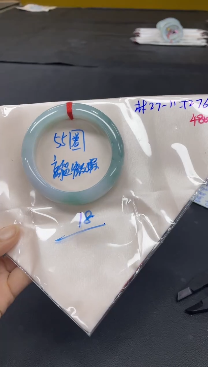 未镶嵌手镯翡翠翡翠手镯