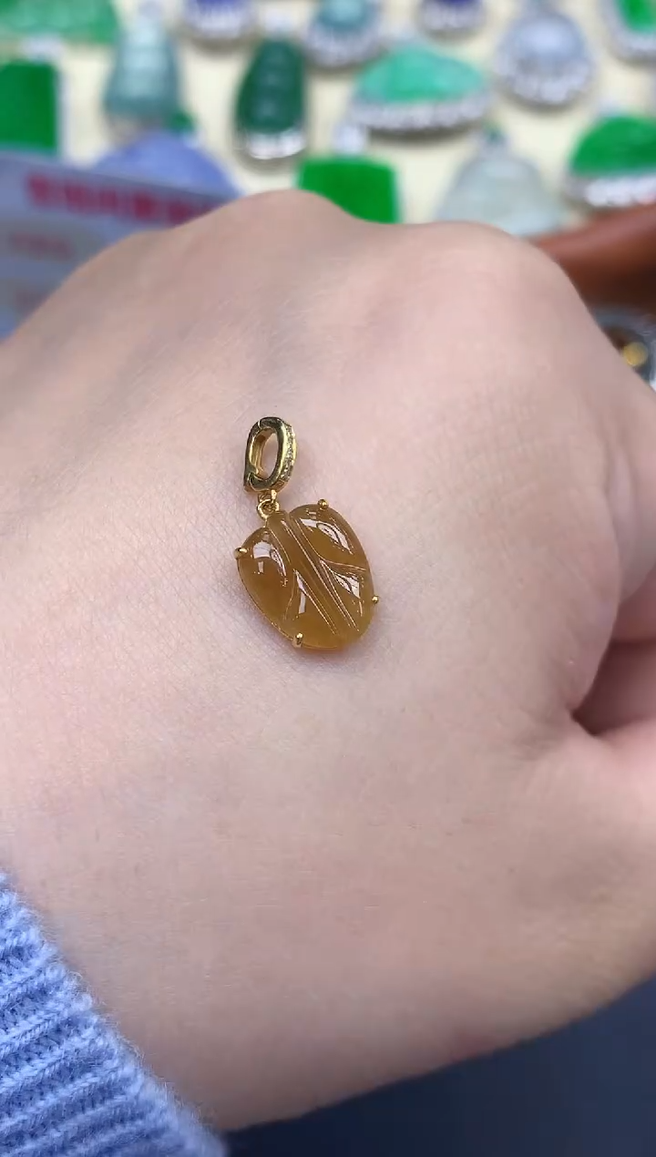 颈饰18K金镶嵌翡翠153-中国好珍宝