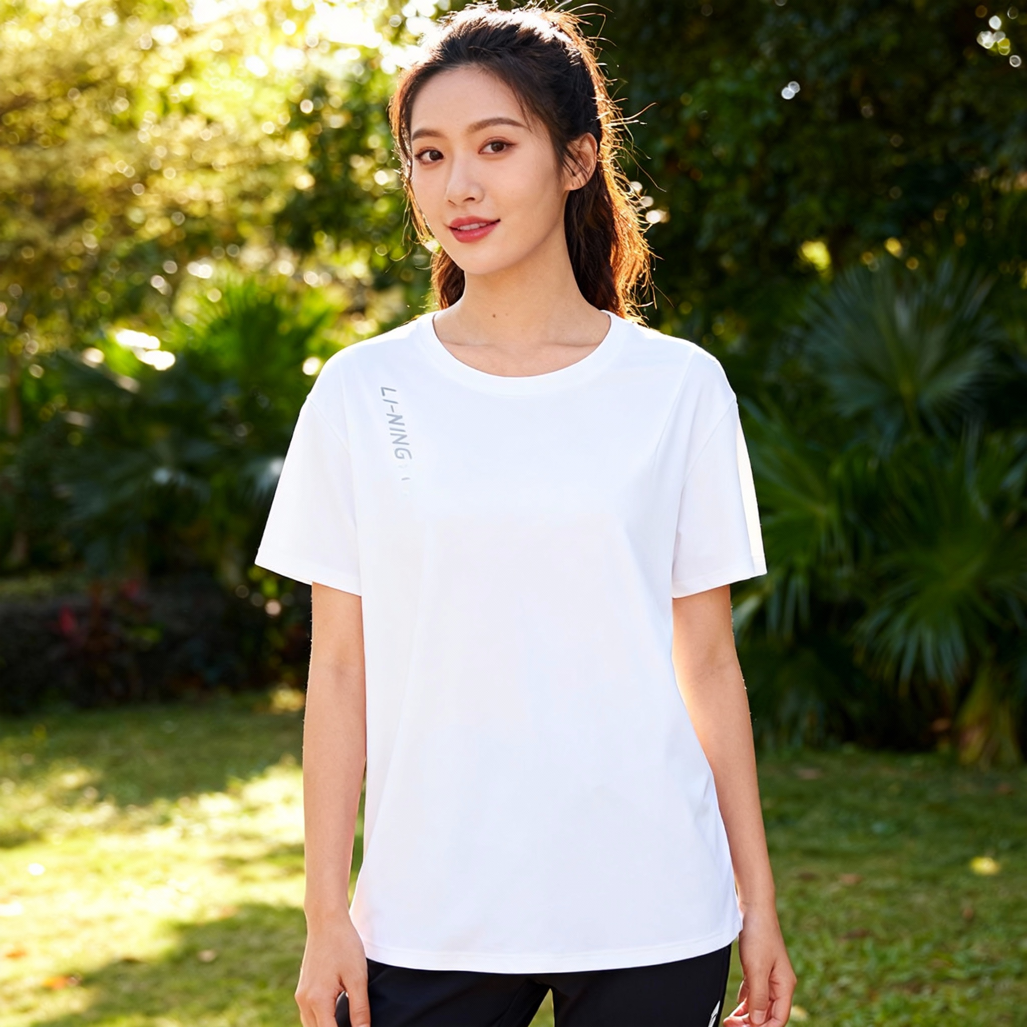 李宁短袖夏季女跑训系列时尚透气简约宽松圆领短袖T恤ATSU482-B品