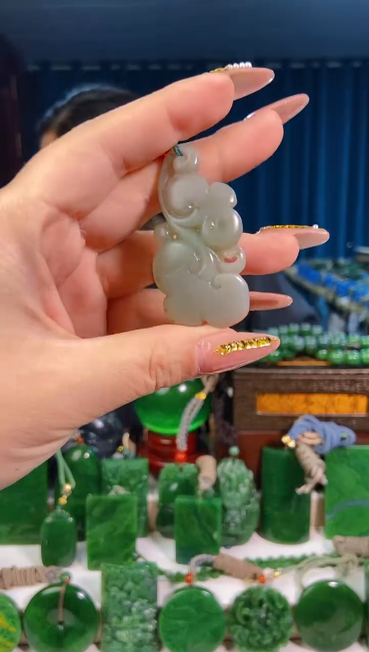 【闪购商品】和田玉挂件未镶嵌1