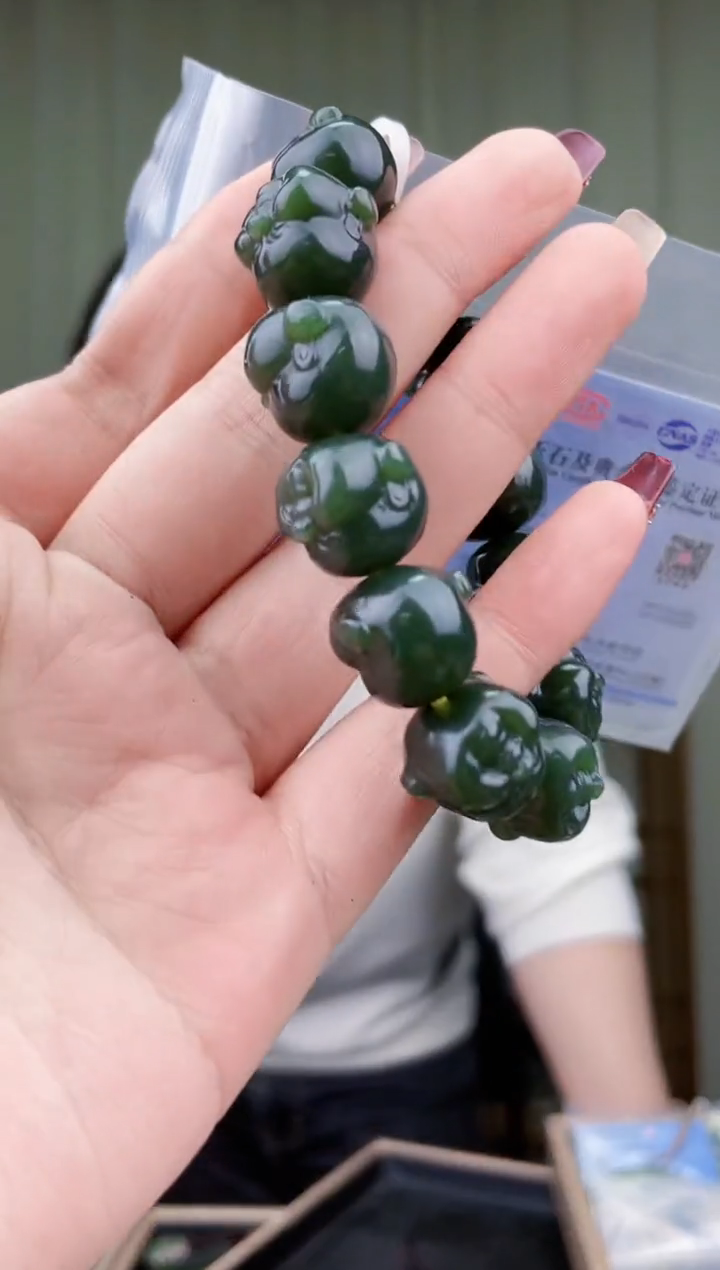 【闪购商品】和田玉挂件未镶嵌拍一发一，多样性发货！