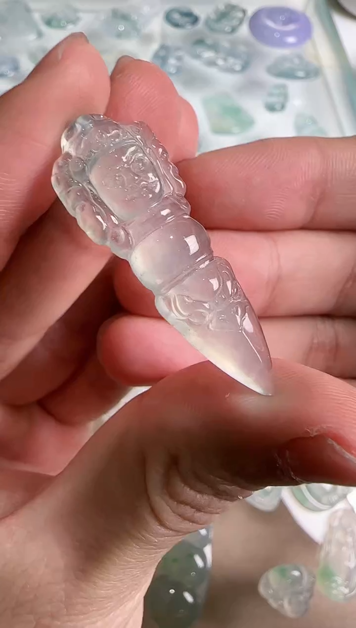 【闪购商品】翡翠吊坠(不含链)未镶嵌··