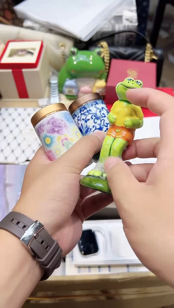 瓷片..海外转换不直接连wat，功能一致，介意勿拍！