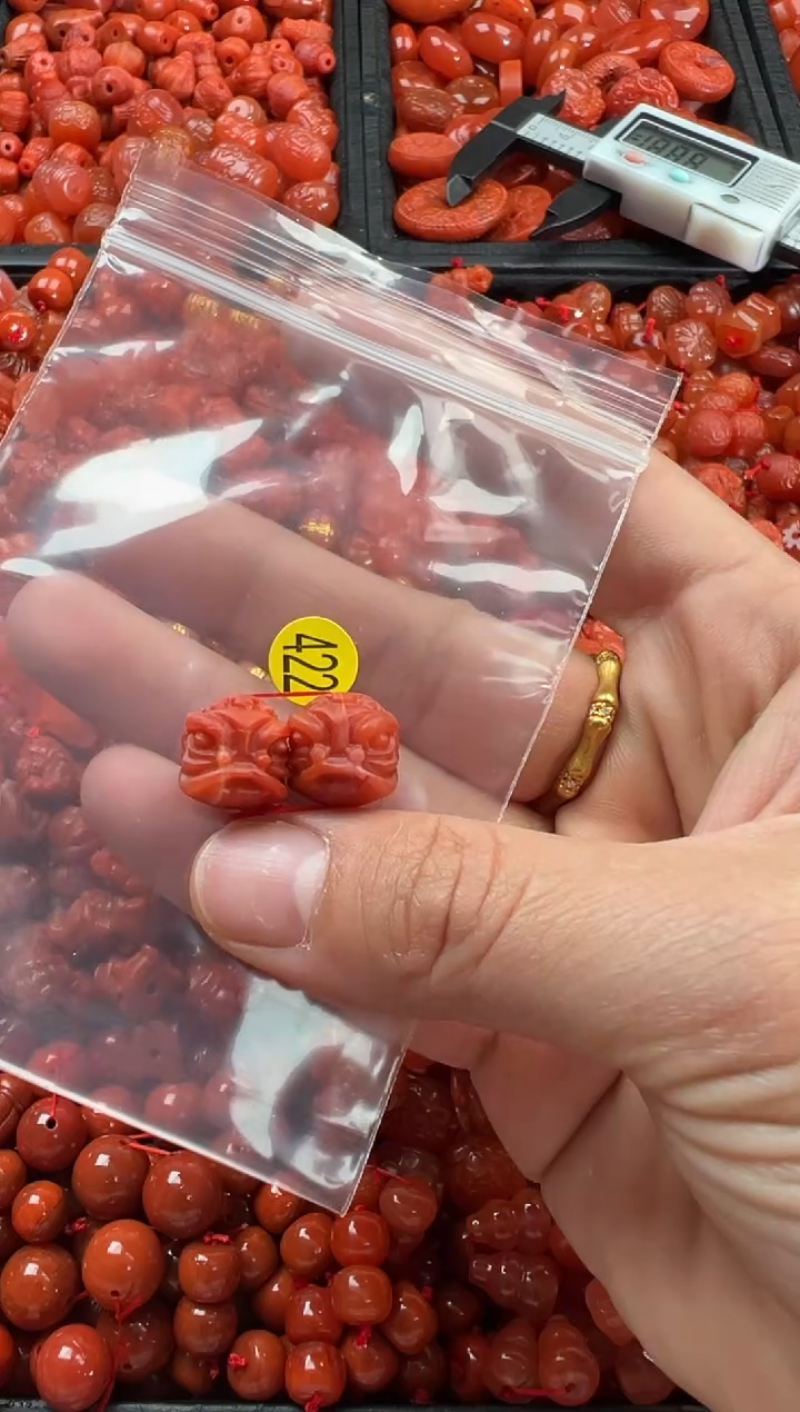 【闪购商品】南红玛瑙颈饰未镶嵌1