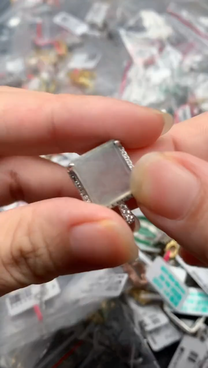 翡翠戒指银S925镶嵌天然A货缅甸翡翠