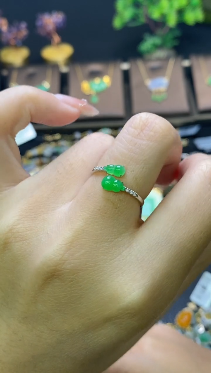 翡翠18K金镶嵌颈饰净货35758