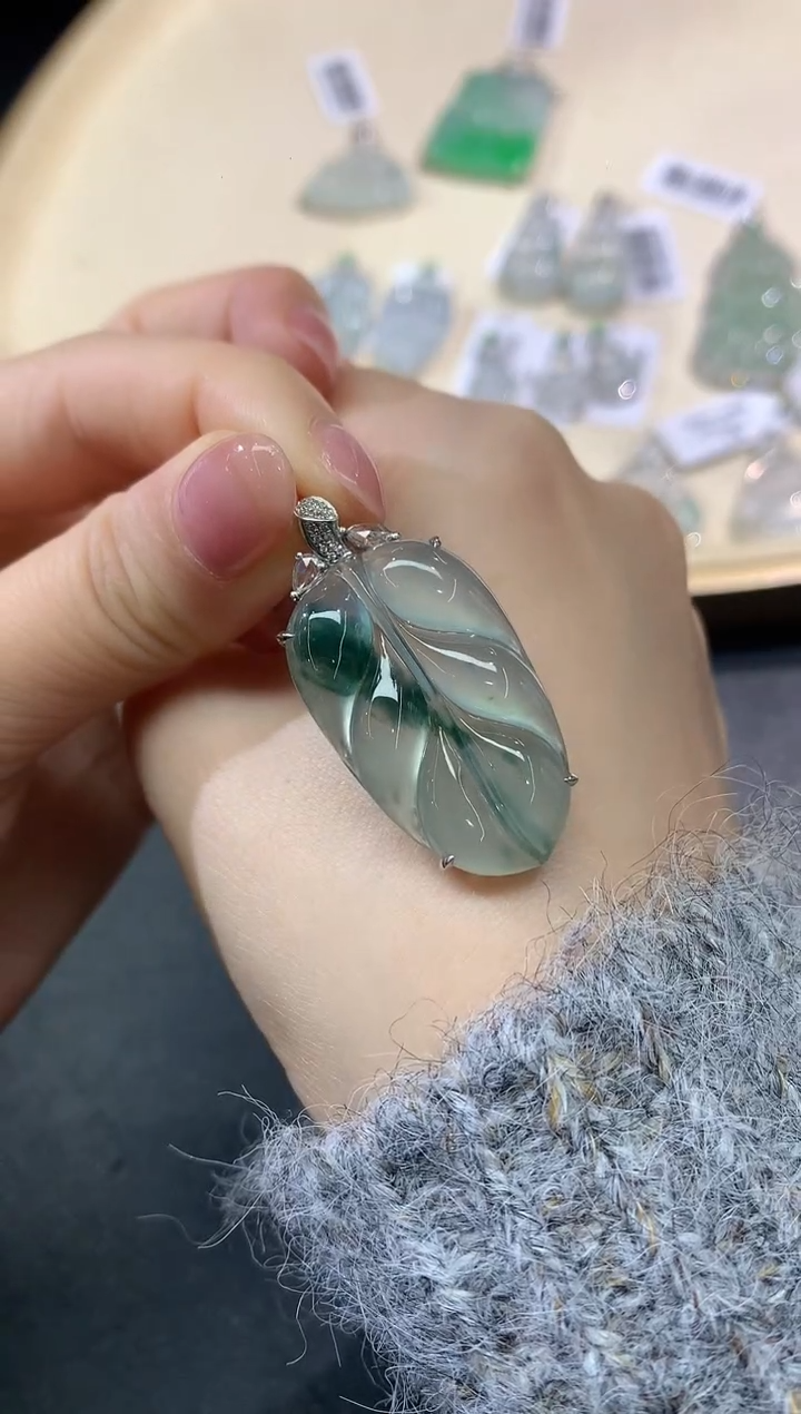 吊坠(不含链)18K金镶嵌翡翠吊坠A508|15800