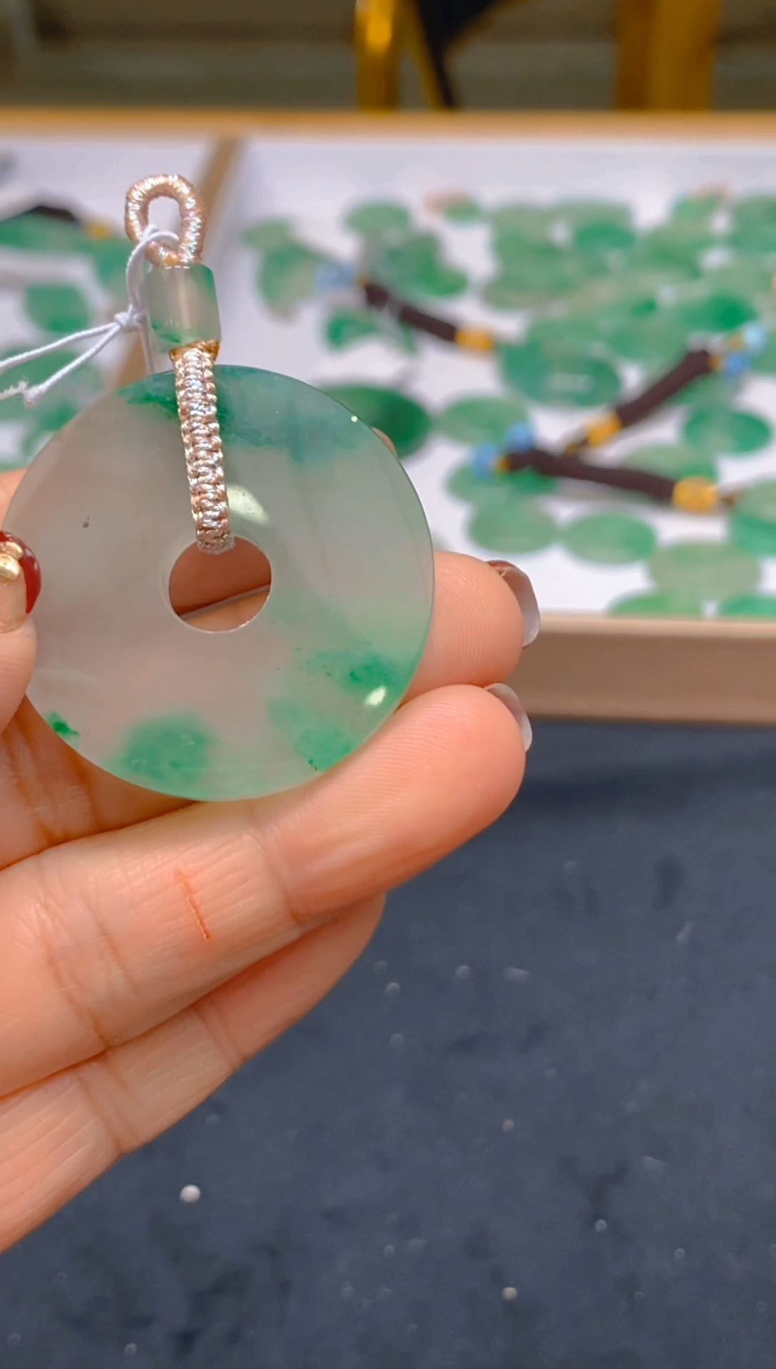 【闪购商品】石英质玉颈饰未镶嵌冰美人非洲翠A货，冰种