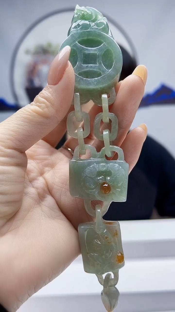 未镶嵌定制翡翠毛货挂件60