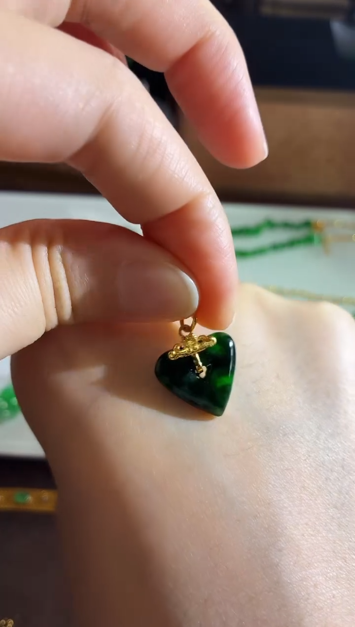 吊坠(不含链)18K金镶嵌翡翠吊坠
