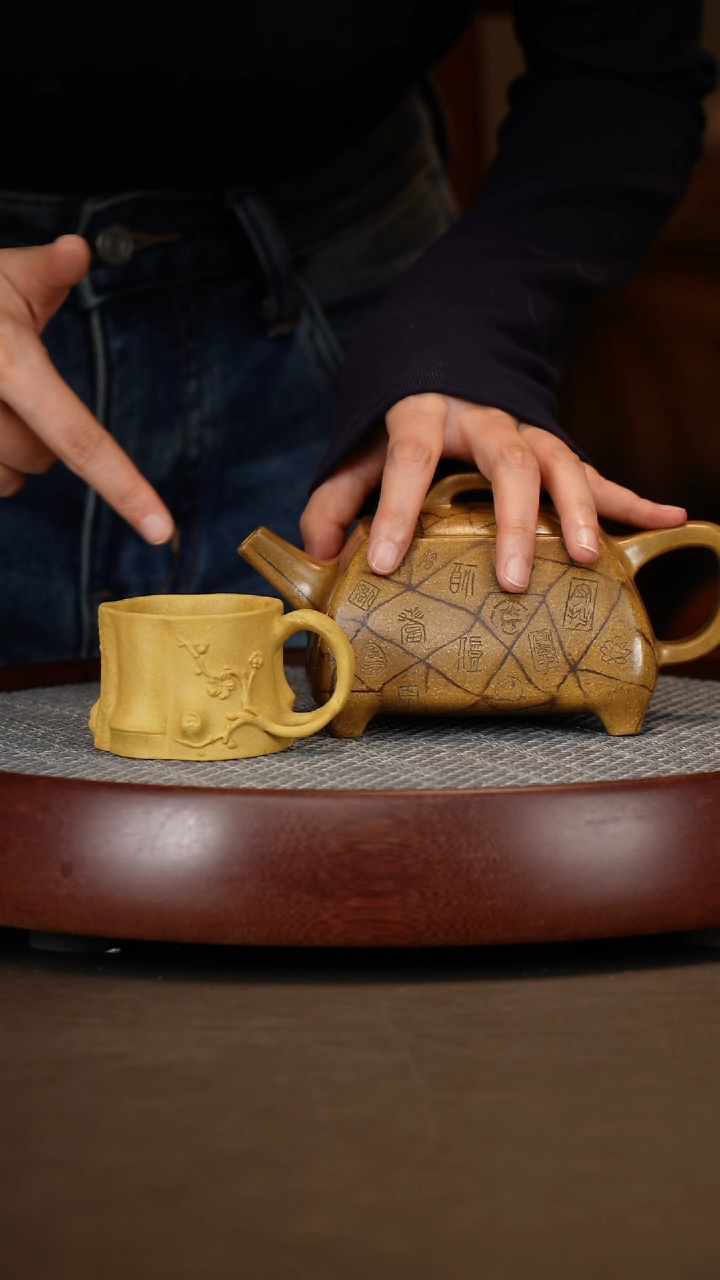 【闪购商品】紫砂茶壶四方冰裂石瓢悲鸿儿子马画+花器对杯