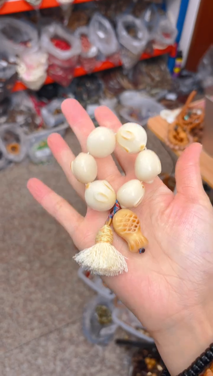 吊坠菩提根/象牙果馒头兔手捻