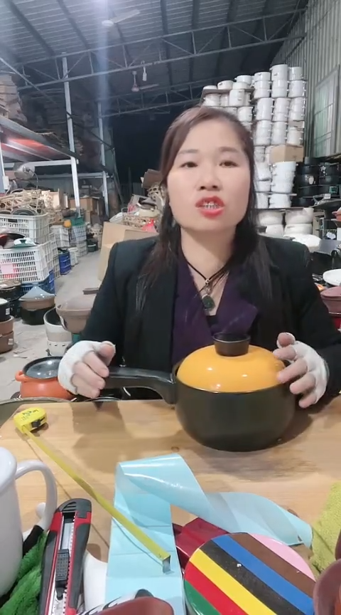 【闪购商品】瑕疵不圆黑色奶锅带盖